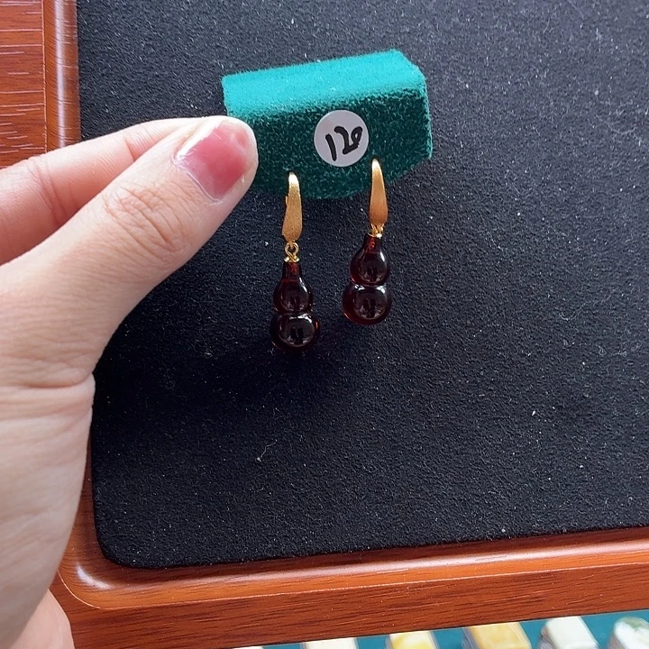 琥珀银S925镶嵌耳饰