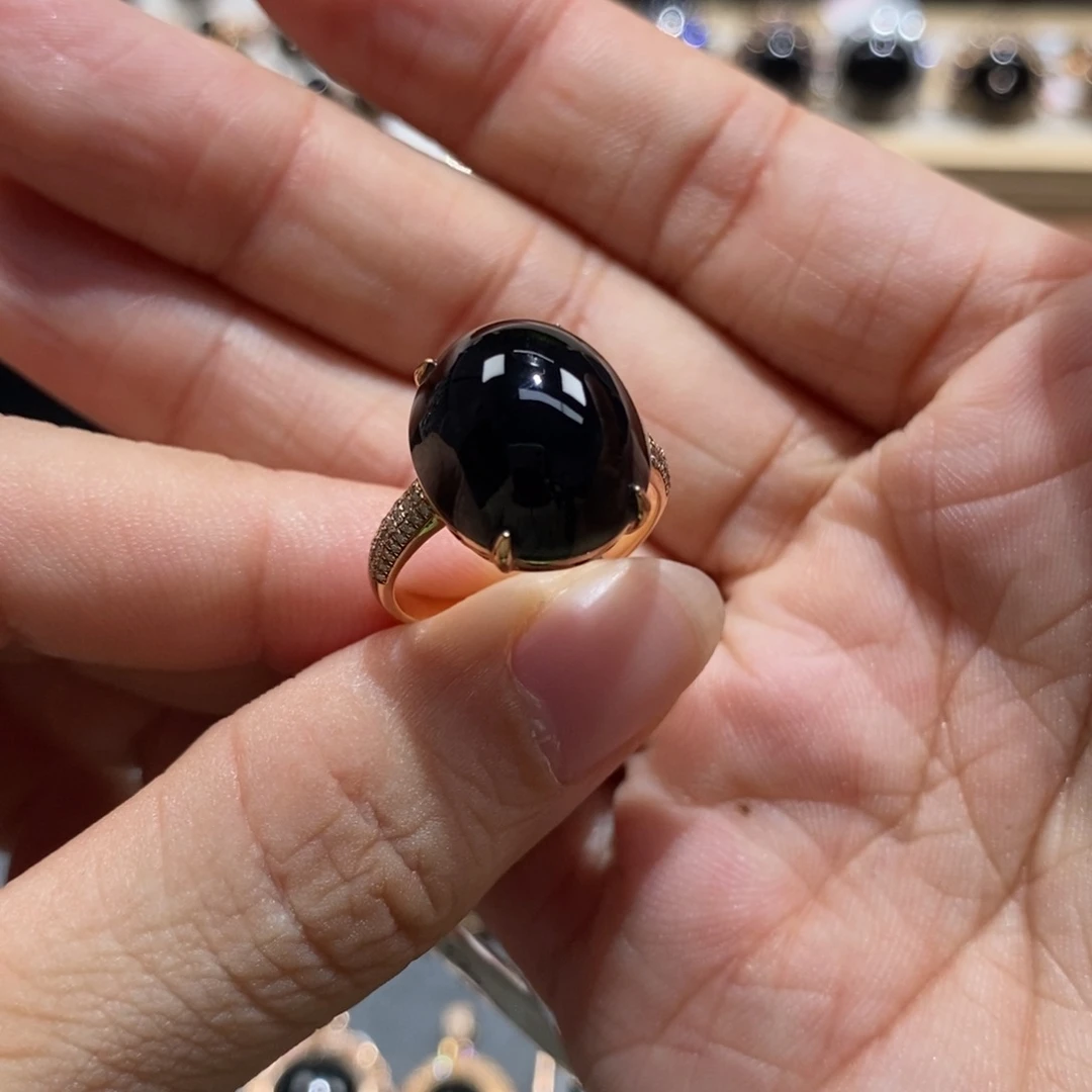 18K金镶嵌戒指翡翠墨翠