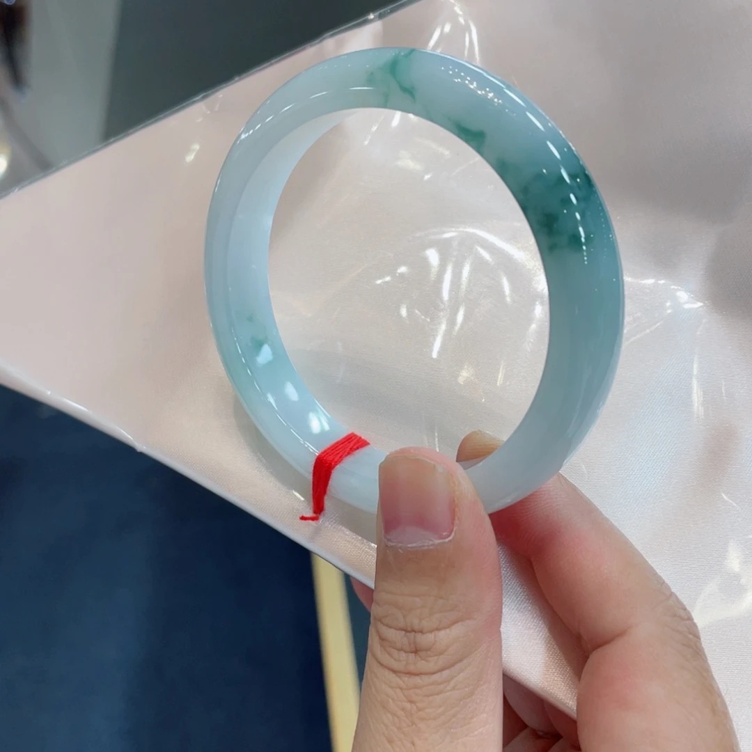 翡翠未镶嵌手镯手镯