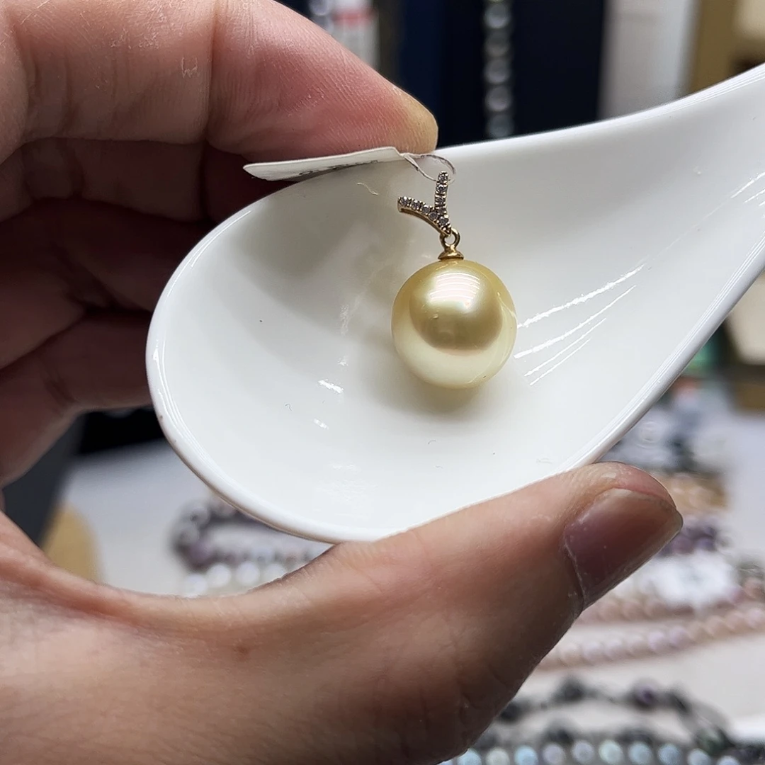 颈饰海水珍珠未镶嵌