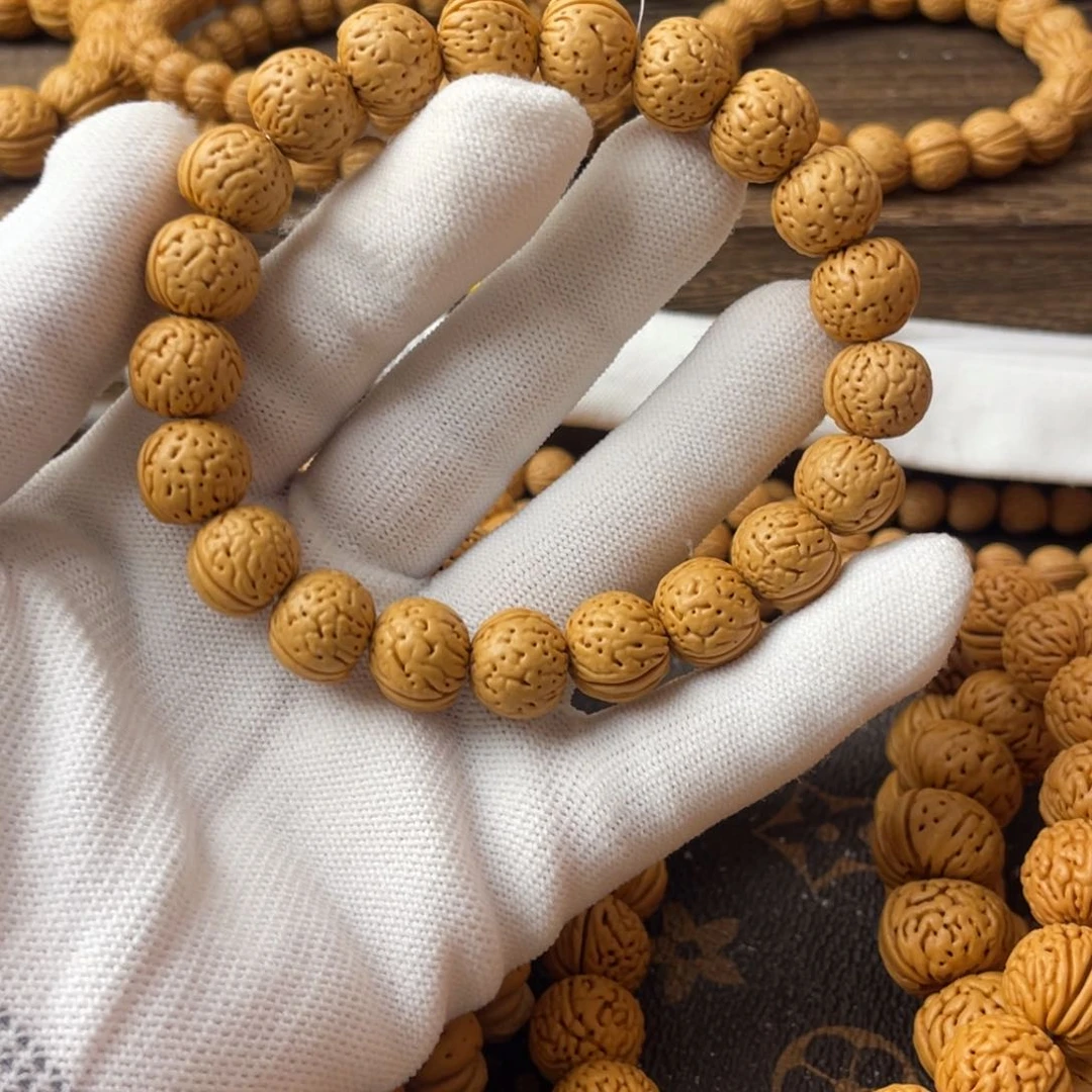 吊坠桃核上**水精品金丹