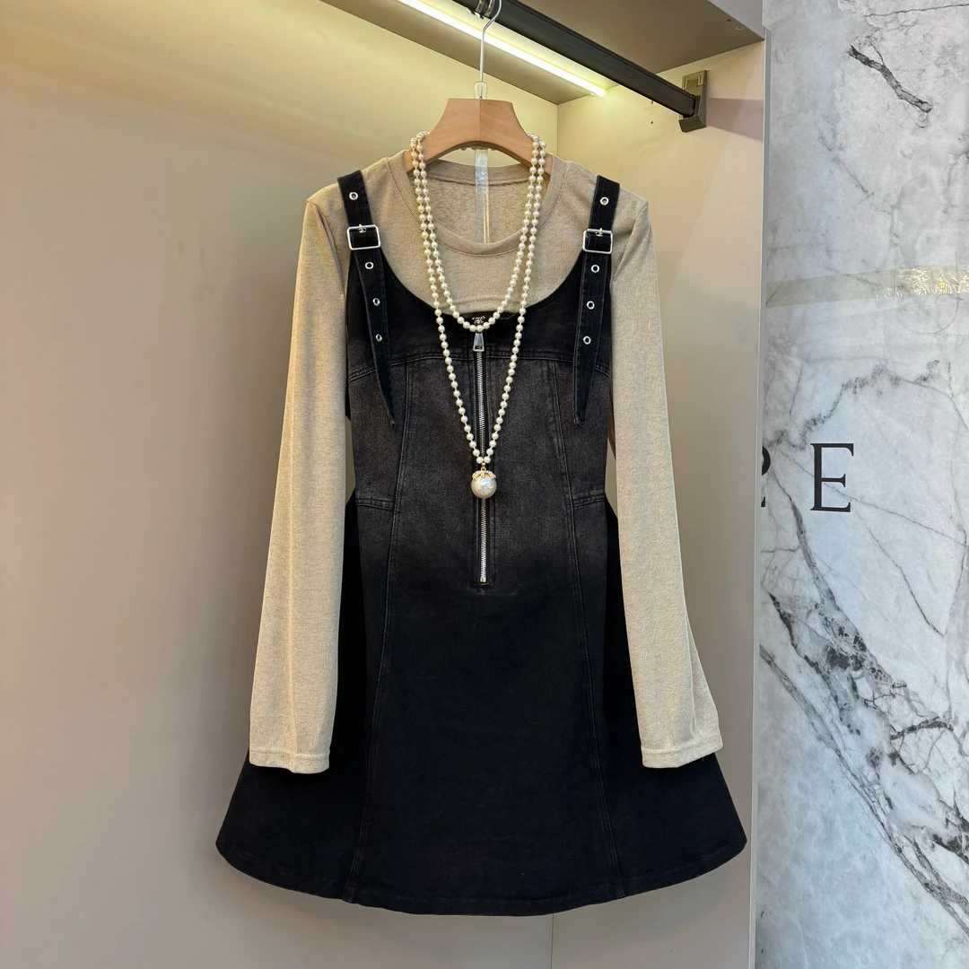 2025早秋款气质显瘦时尚胖MM大码女装背带裙装饰拉链两件套8132