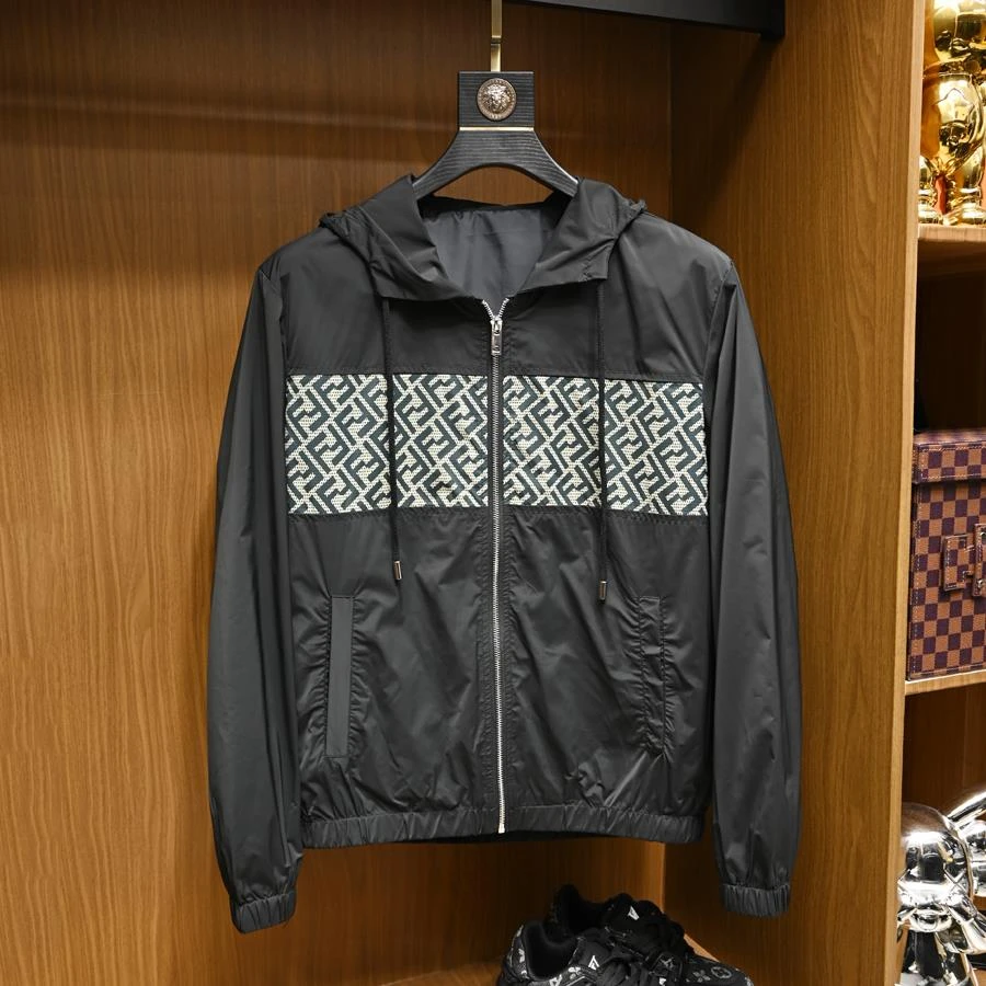 秋季薄款修身休闲撞色夹克男装欧洲站轻奢潮牌高品质透气连帽外套