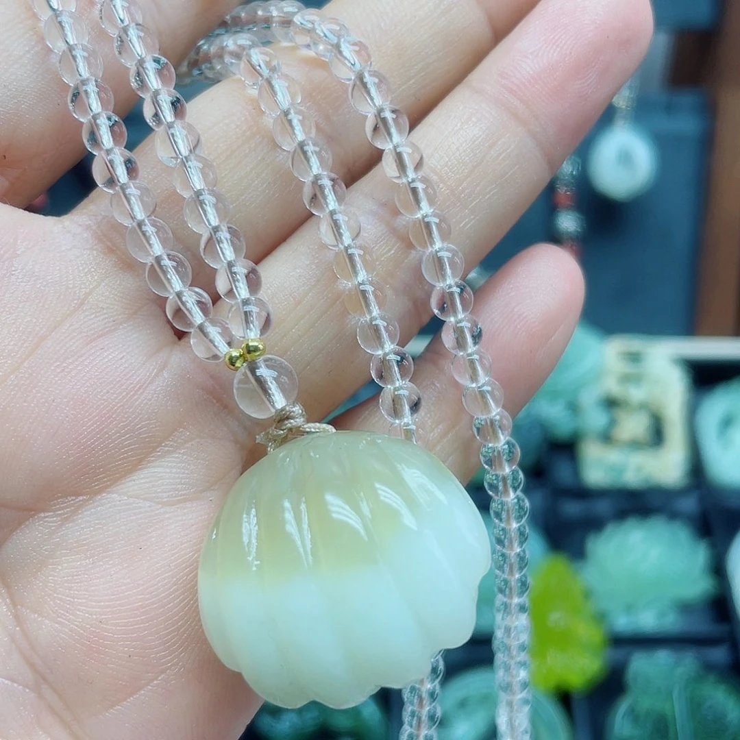 蛇纹石玉未镶嵌颈饰晓*