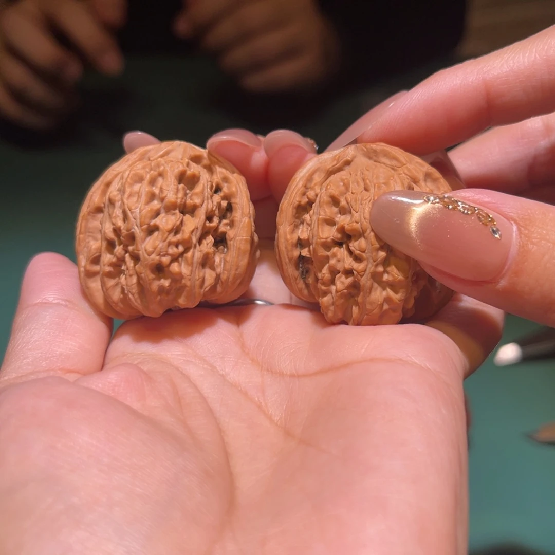 画***师文玩核桃把件35白狮子异形