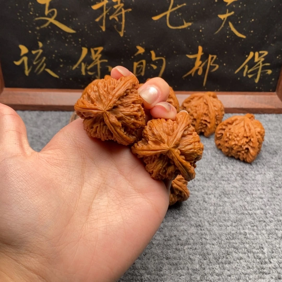 【闪购商品】吊坠文玩核桃浅*！