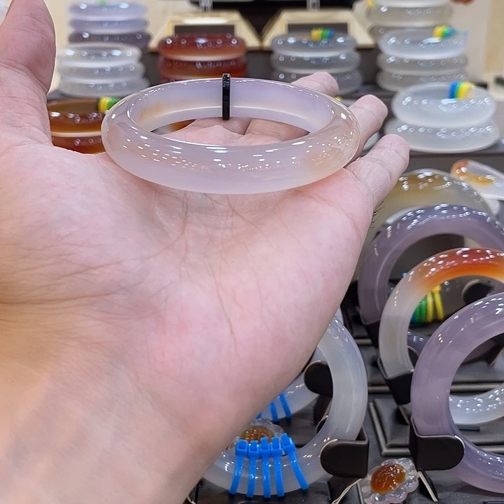 手镯玛瑙/玉髓未镶嵌