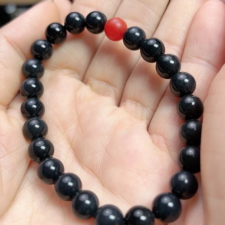 和田玉手链未镶嵌卡8圆珠福利款