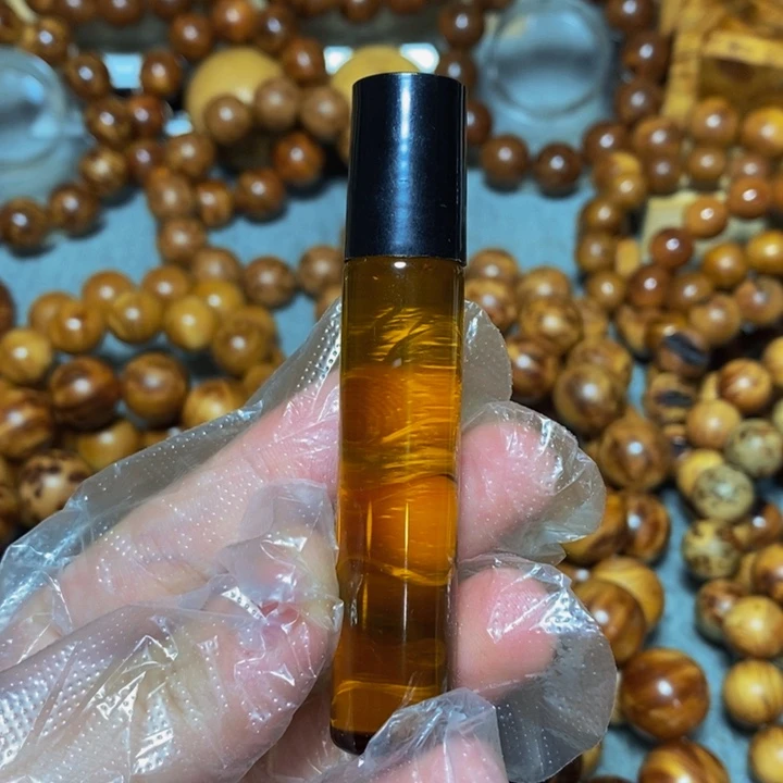 柏木（崖柏）太行崖柏精华油古法压榨法