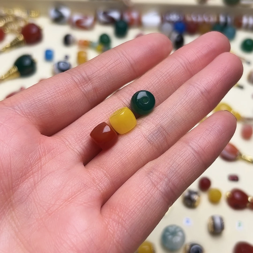 玉***智玛瑙/玉髓未镶嵌2组红绿灯