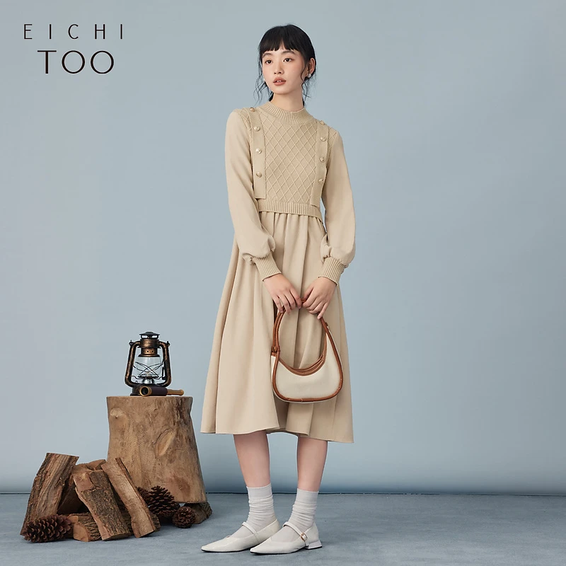 爱居兔女装冬季卡其色时尚设计感长袖连衣裙EQLCJ4N006A