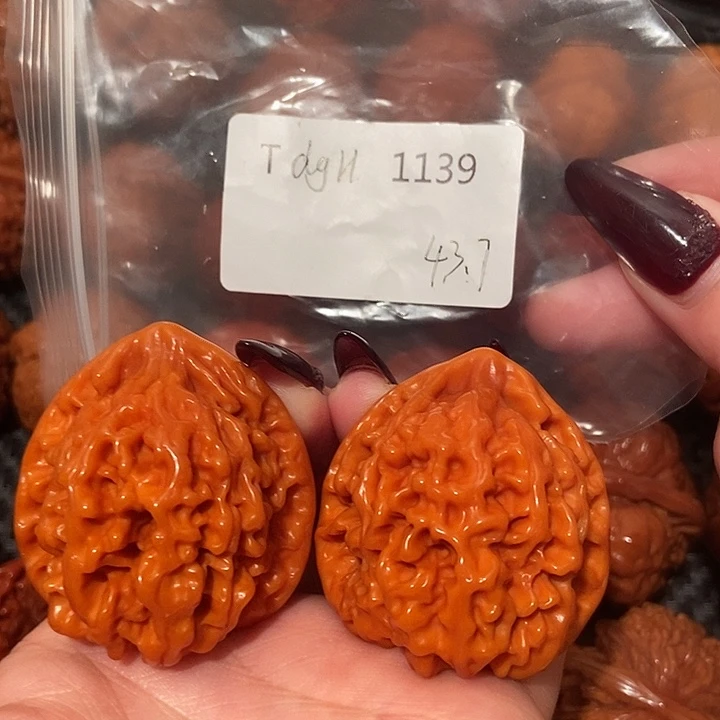 文玩核桃吊坠超玉化官帽43.7