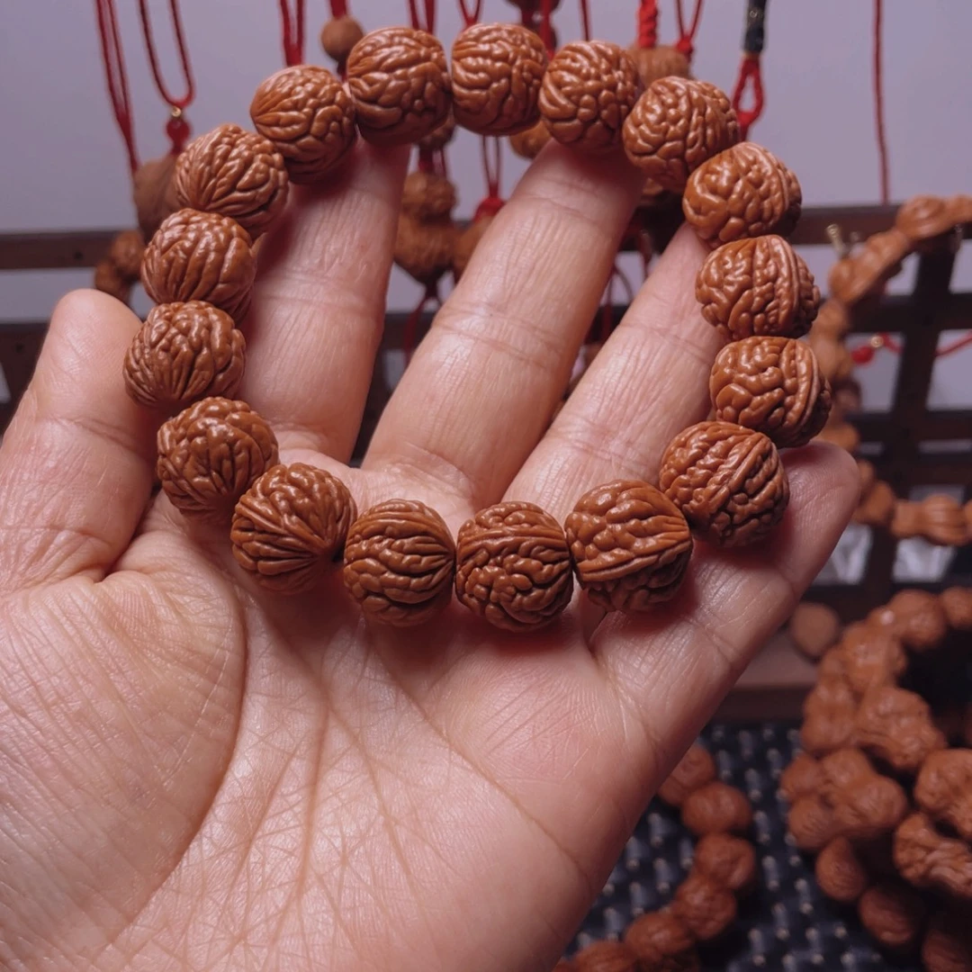 木质类龙纹桃枭手串