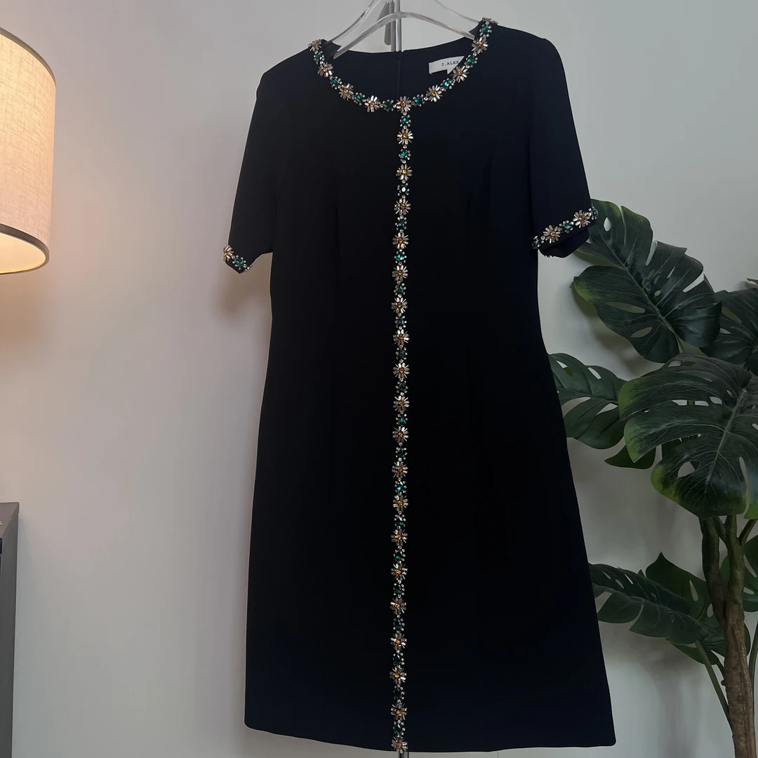 彬彬家重工钉珠轻奢气质显瘦连衣裙9926