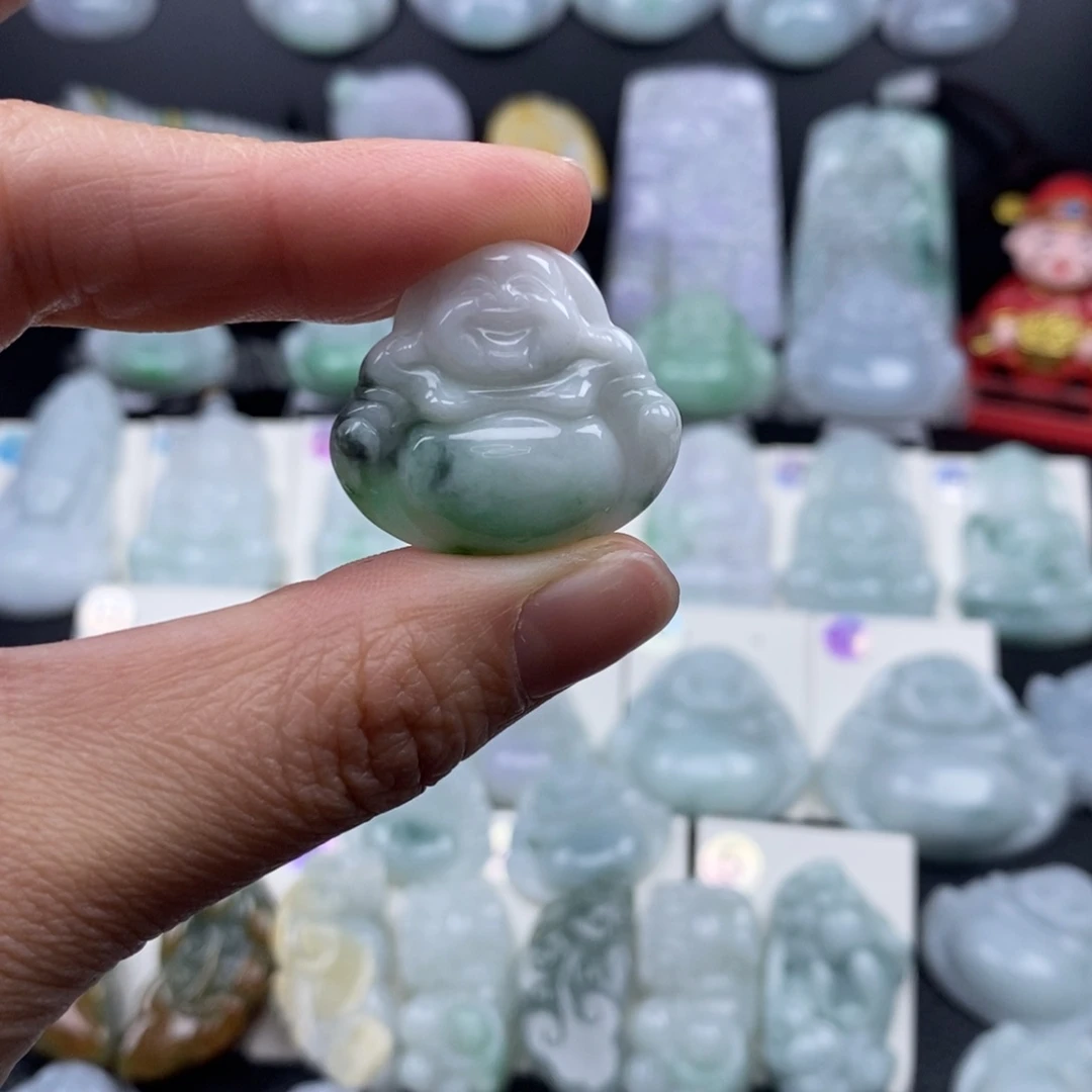 翡翠未镶嵌颈饰小佛公