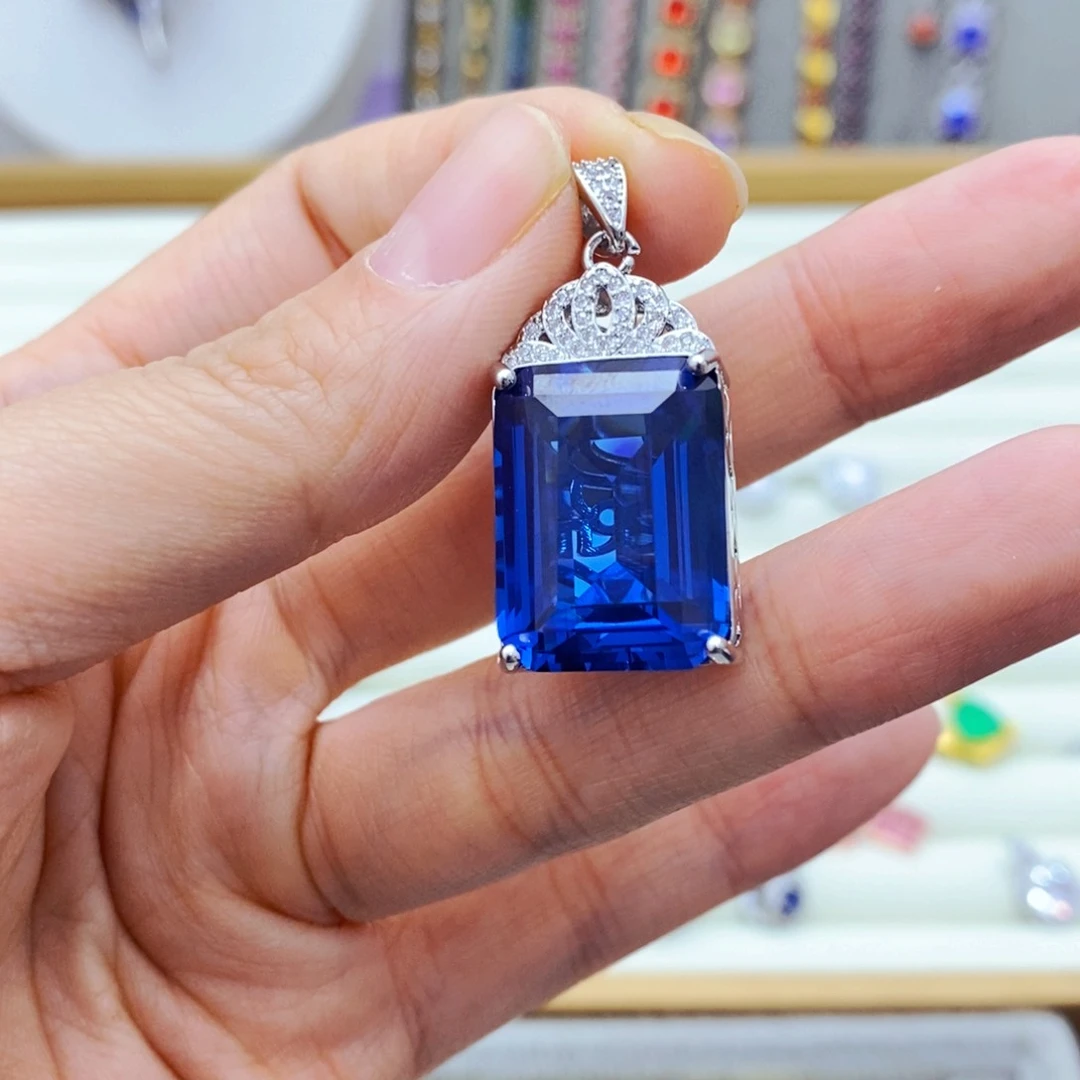 吊坠(赠链)蓝宝石未镶嵌