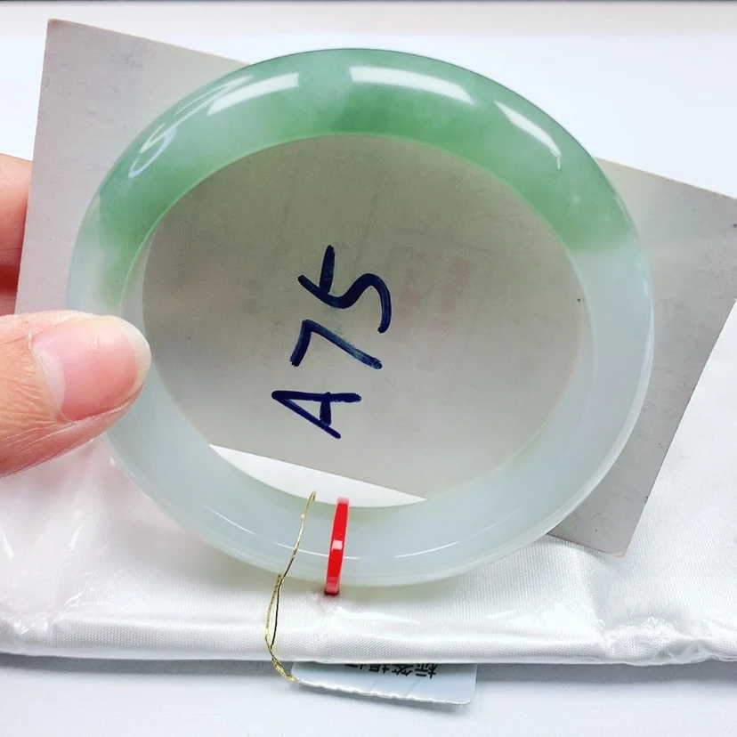 【闪购商品】翡翠手镯未镶嵌57.6圈