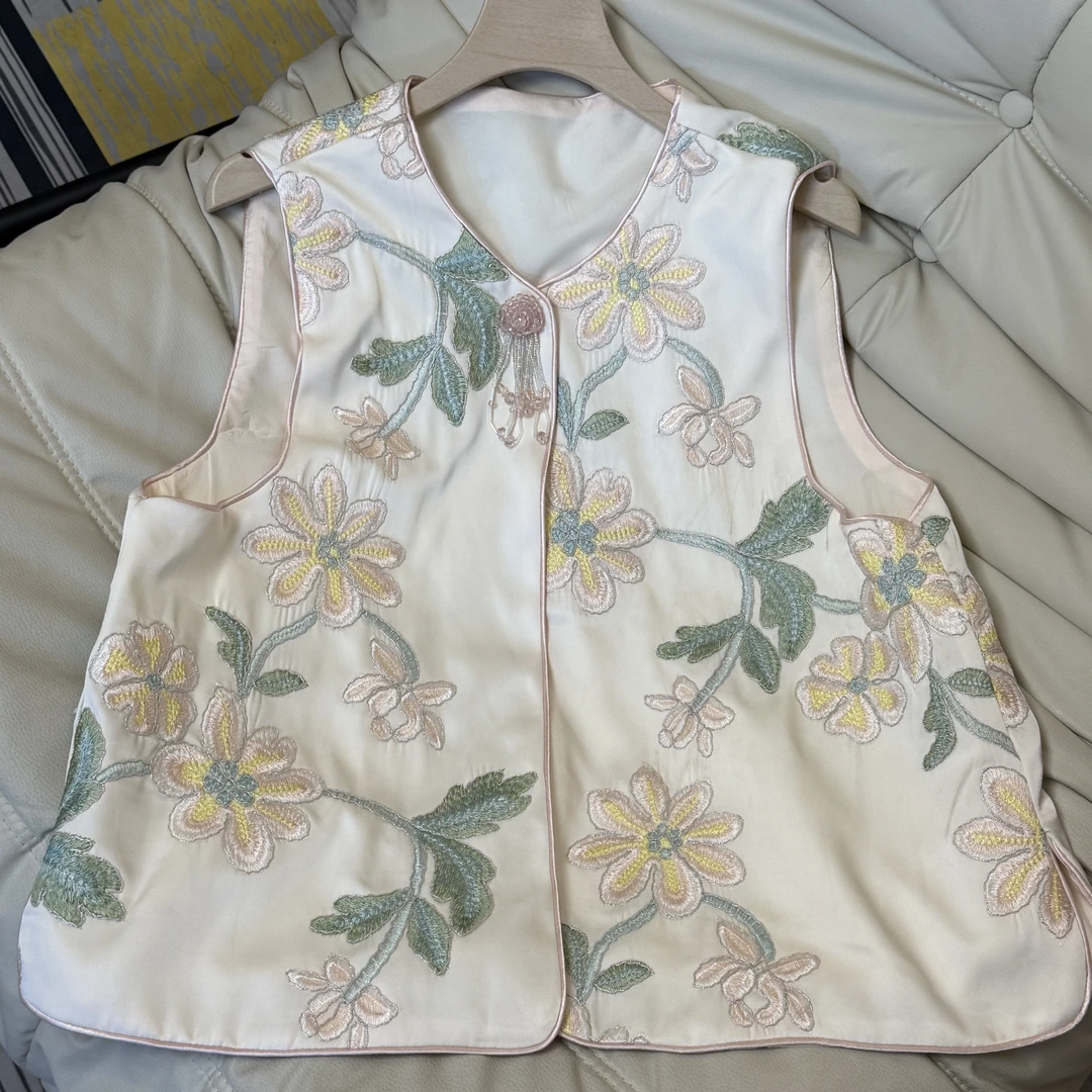 【花样年华】2025夏季重工粉花刺绣手工钉珠女士马甲