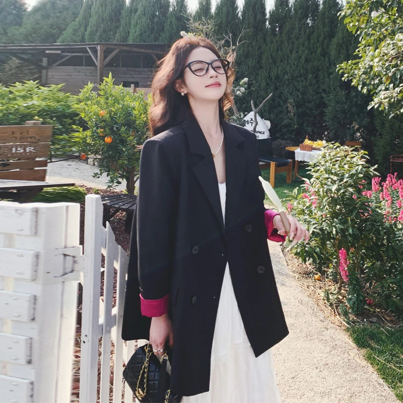 黑色显瘦西装外套女2025早春新款韩系穿搭高级感后背金属蝴蝶钉扣