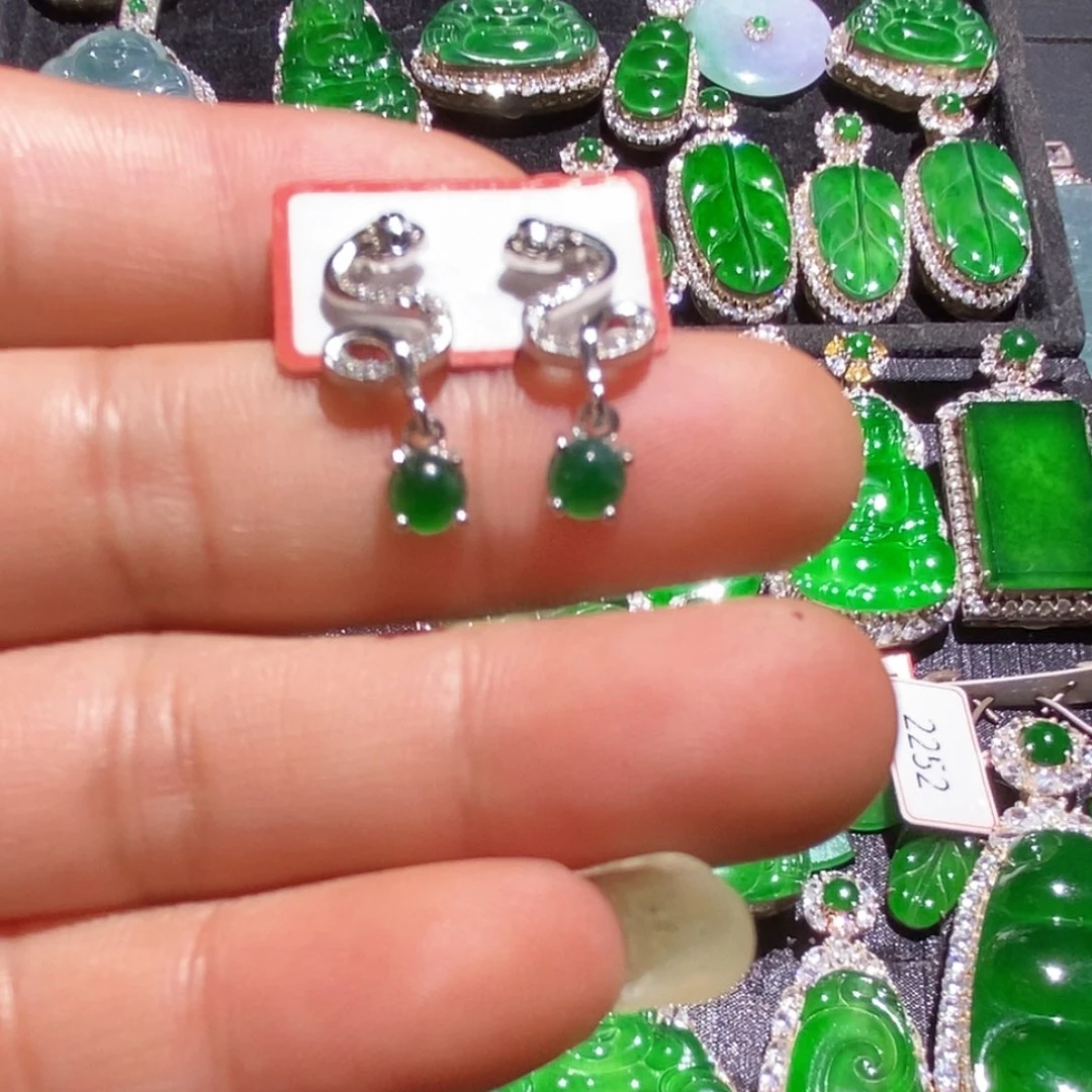 翡翠未镶嵌耳饰A货不翡翠3