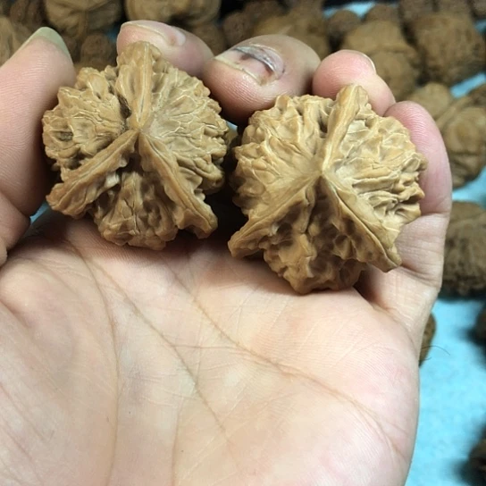 没****文玩核桃吊坠盘山三棱