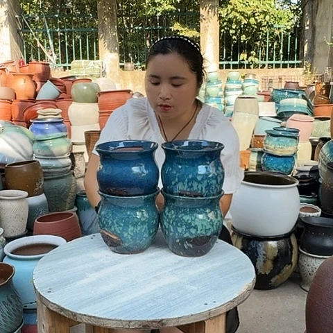 口14高14瑕疵四个盆子。