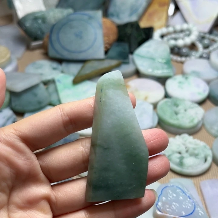 定制翡翠未镶嵌A货