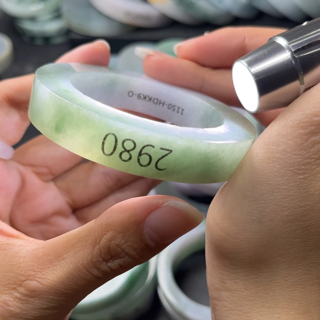 定制翡翠手镯未镶嵌