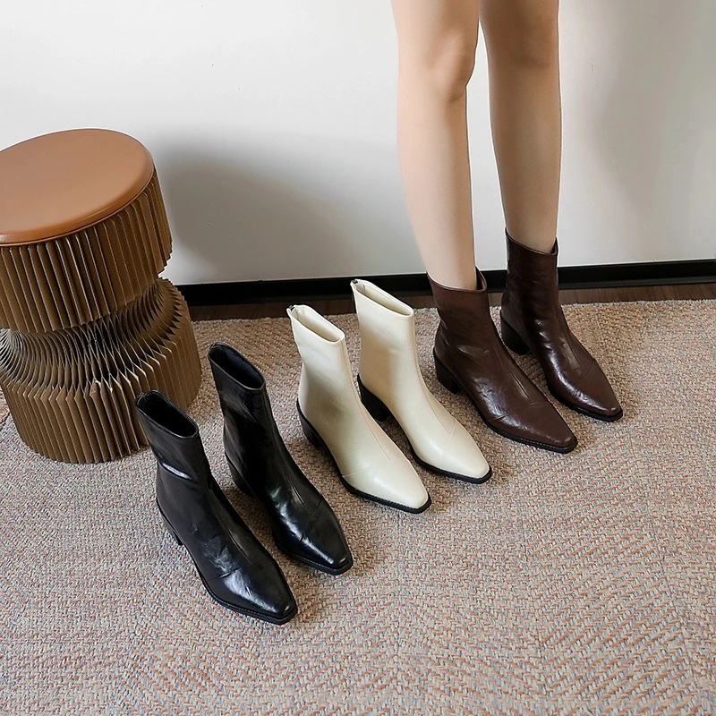 粗跟女士短靴四季时尚手抓纹真皮粗跟短靴英伦风百搭潮流方头靴子