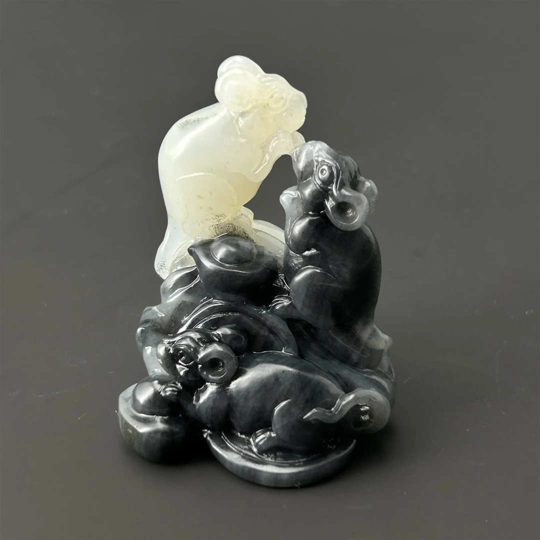 和田玉青花俏色鼠来宝摆件XA0781/中贸圣佳拍卖