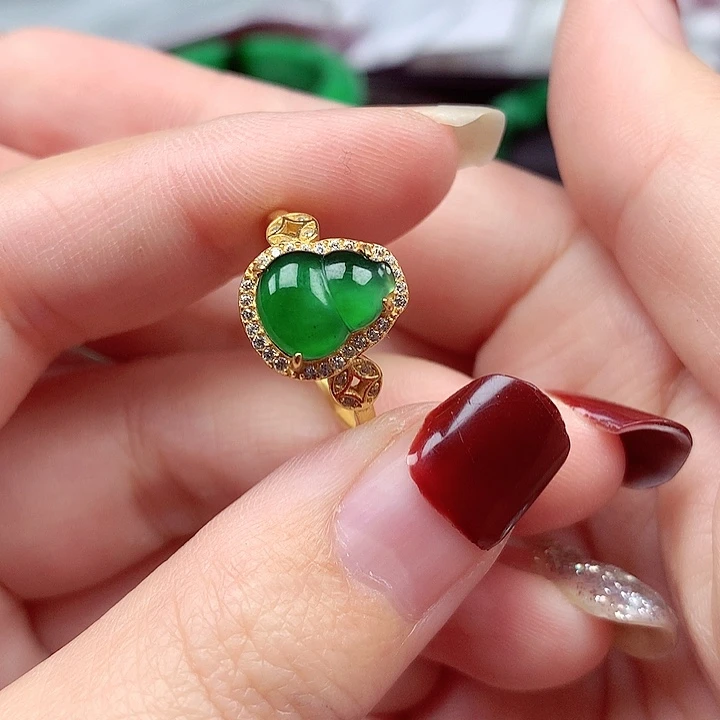 翡翠颈饰银S925镶嵌翡翠