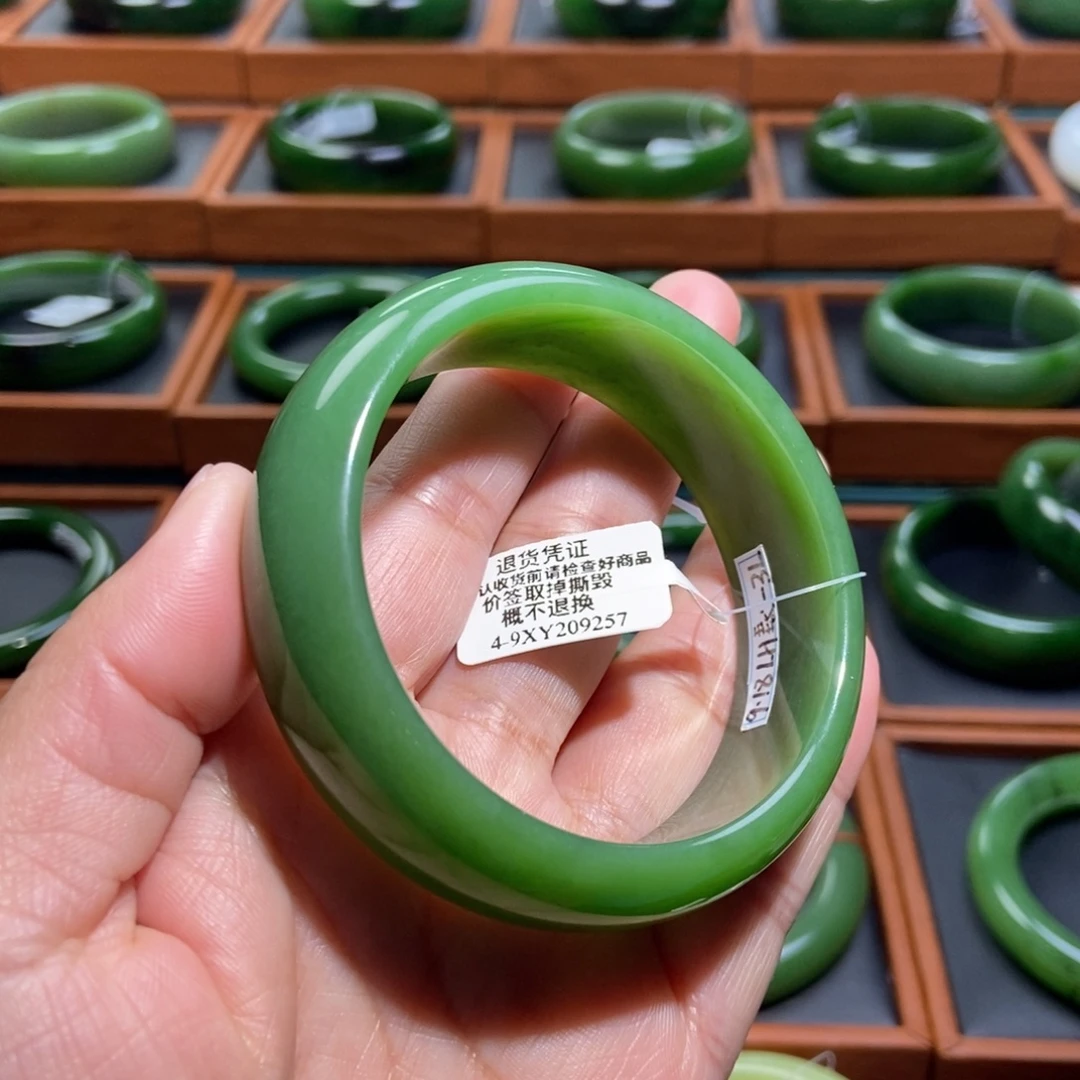 和田玉（碧玉）未镶嵌手镯阳绿5758