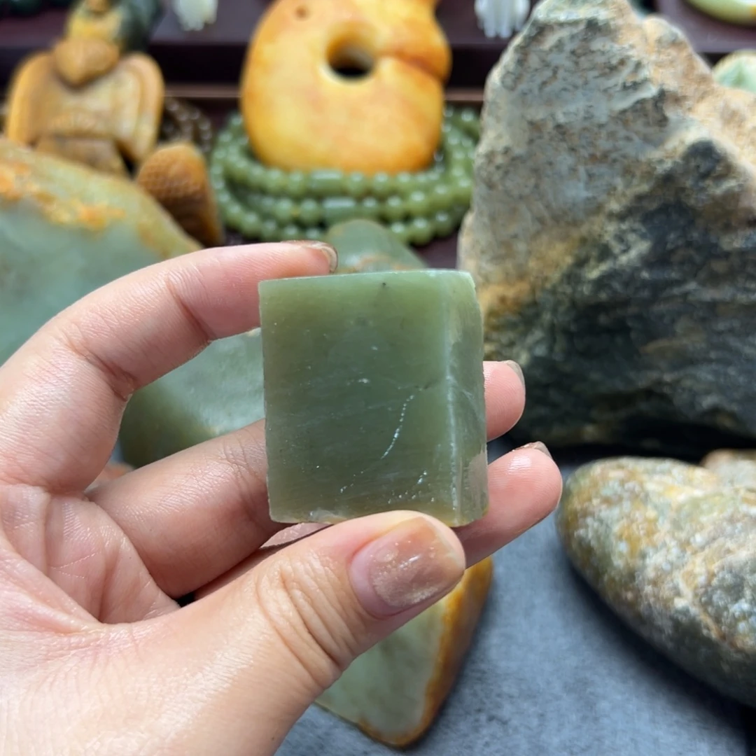 和田玉未镶嵌珠宝奇石