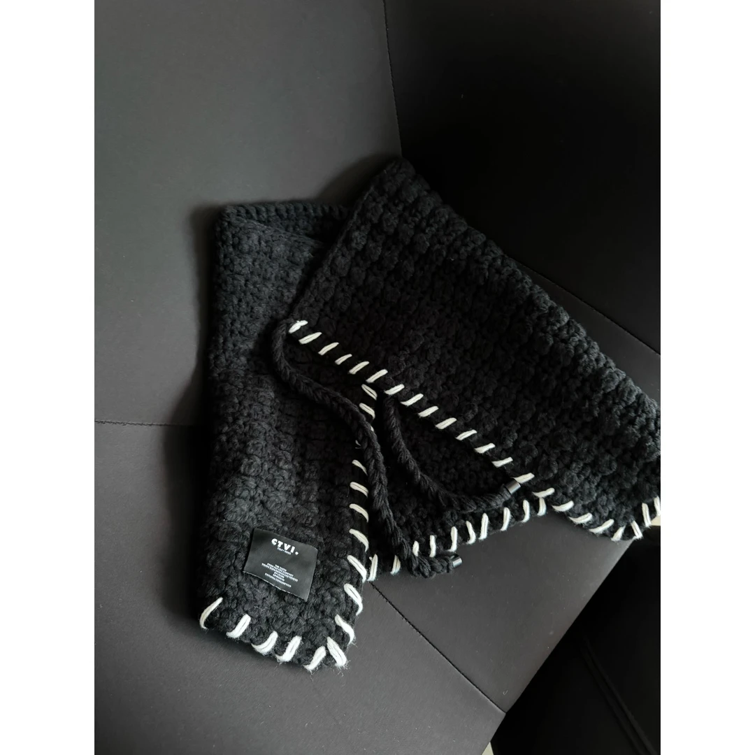 手工钩织加厚纹理毛织披肩