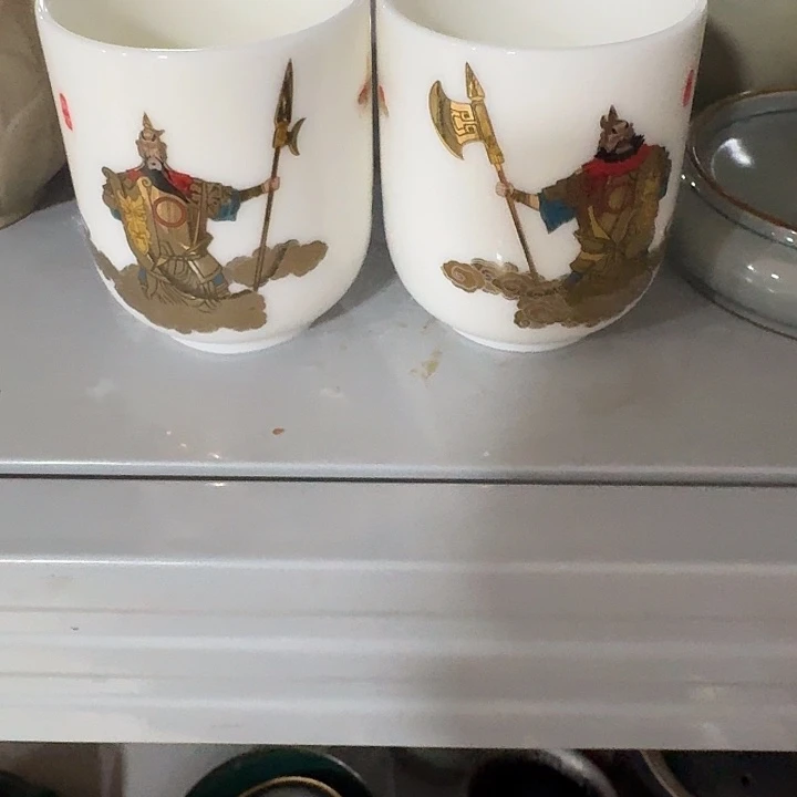 主人杯一个，瓷。。主人的