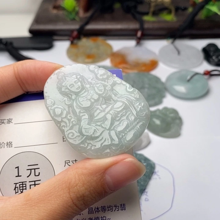 翡翠未镶嵌颈饰翡翠