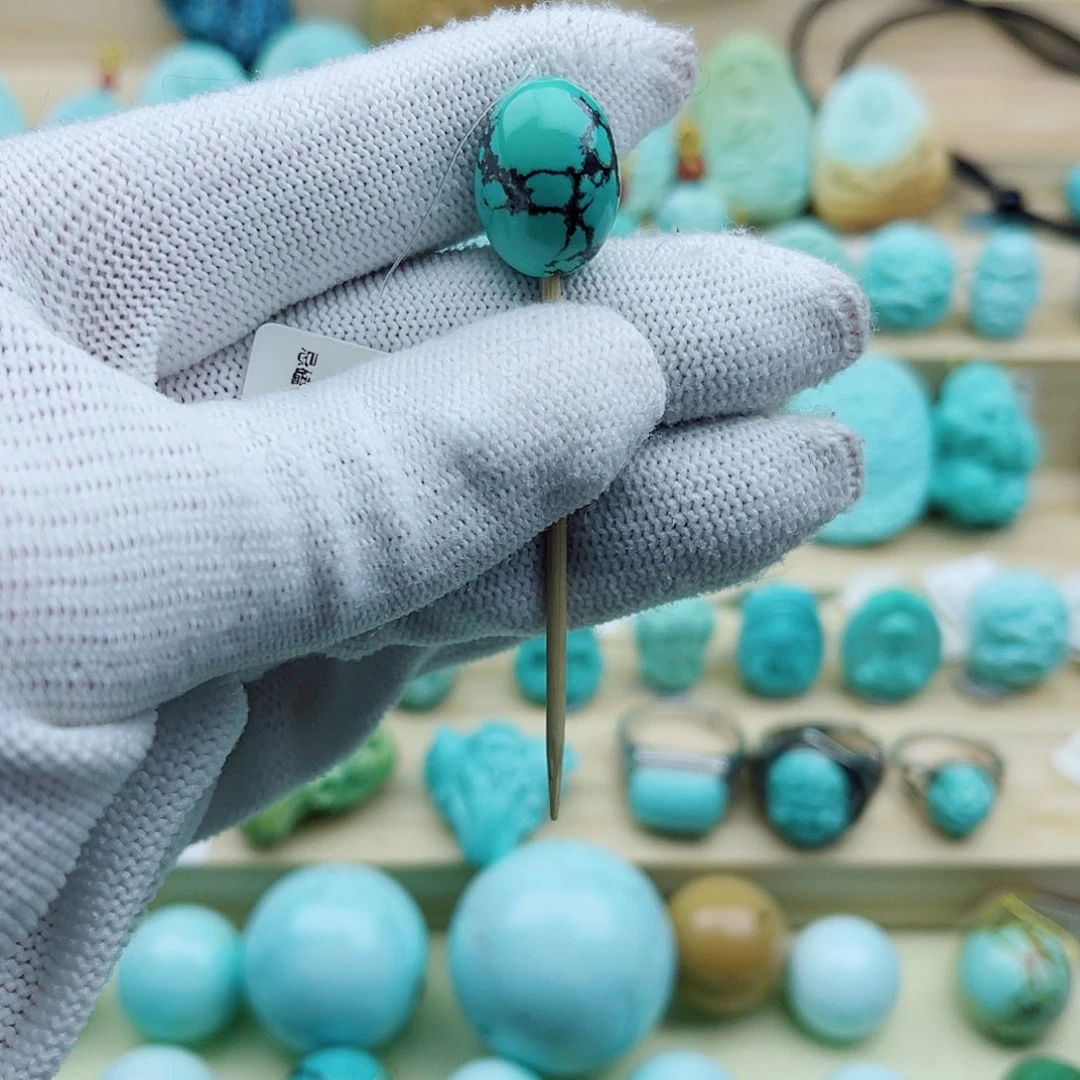 绿松石未镶嵌珠宝奇石