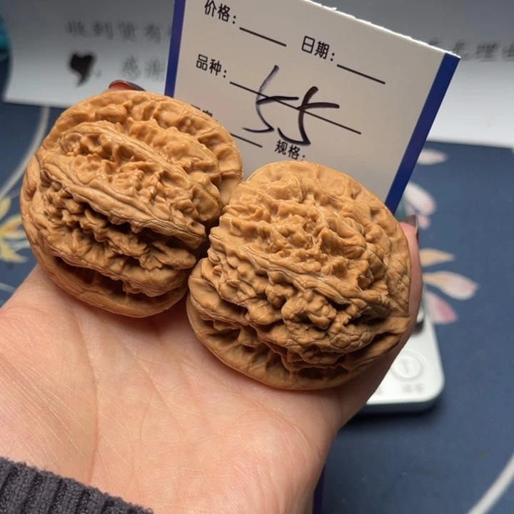 文玩核桃把件粗筋47