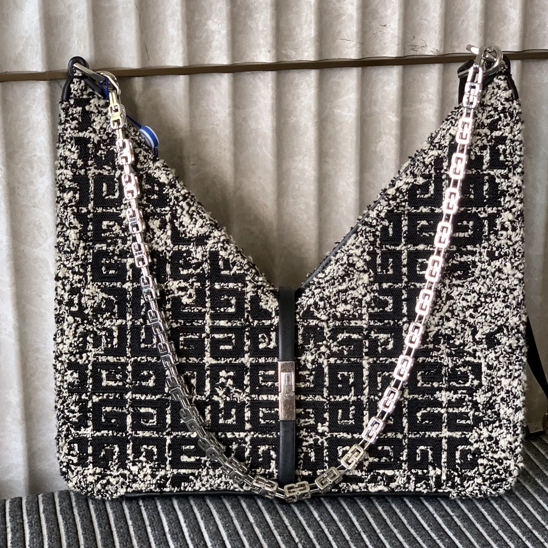 95新 Givenchy/纪梵希 毛呢CUT- OUT系列链条手提斜挎包