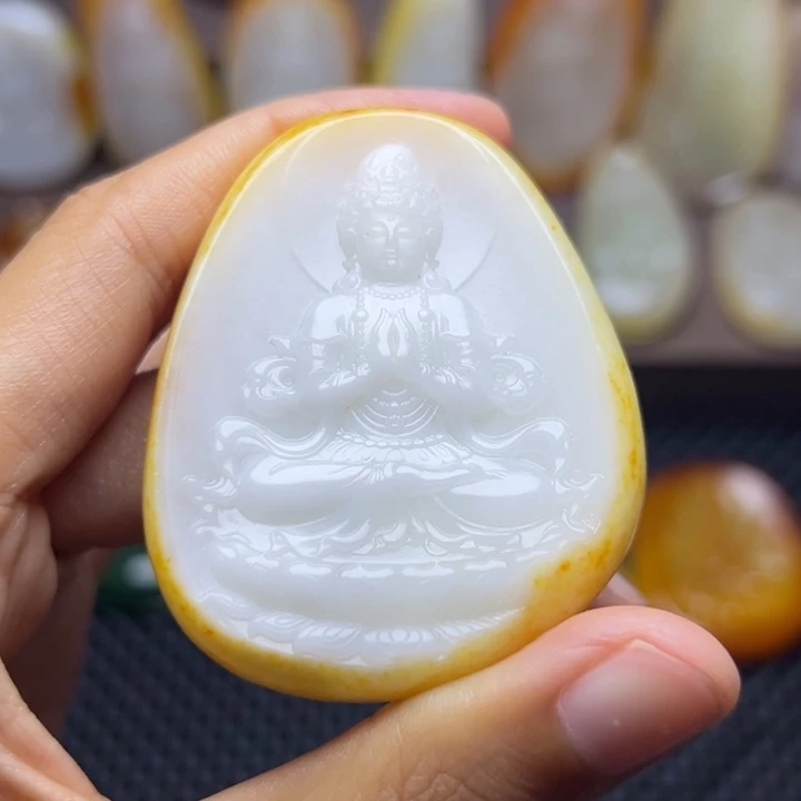 颈饰未镶嵌和田玉