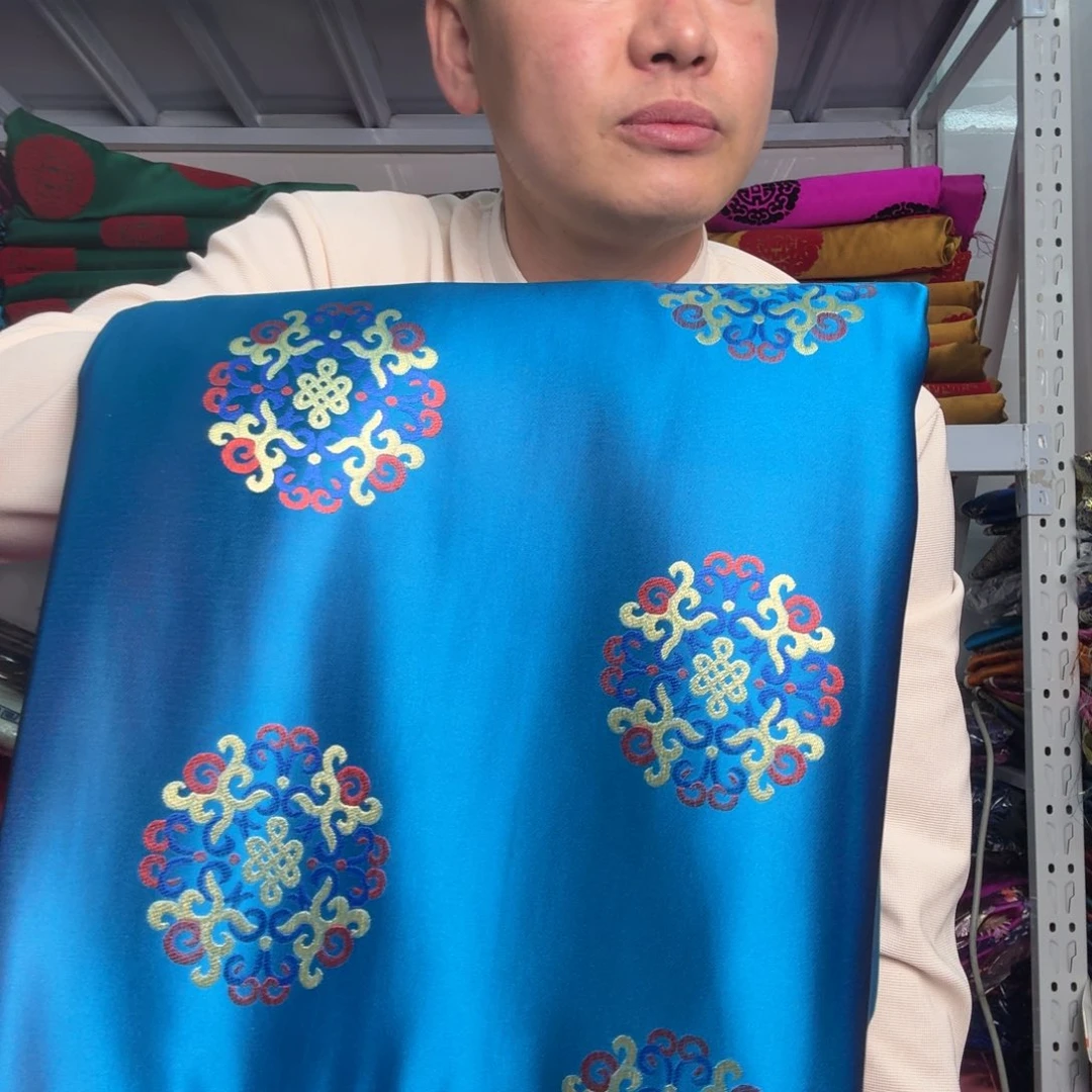 成人礼品绸缎套装