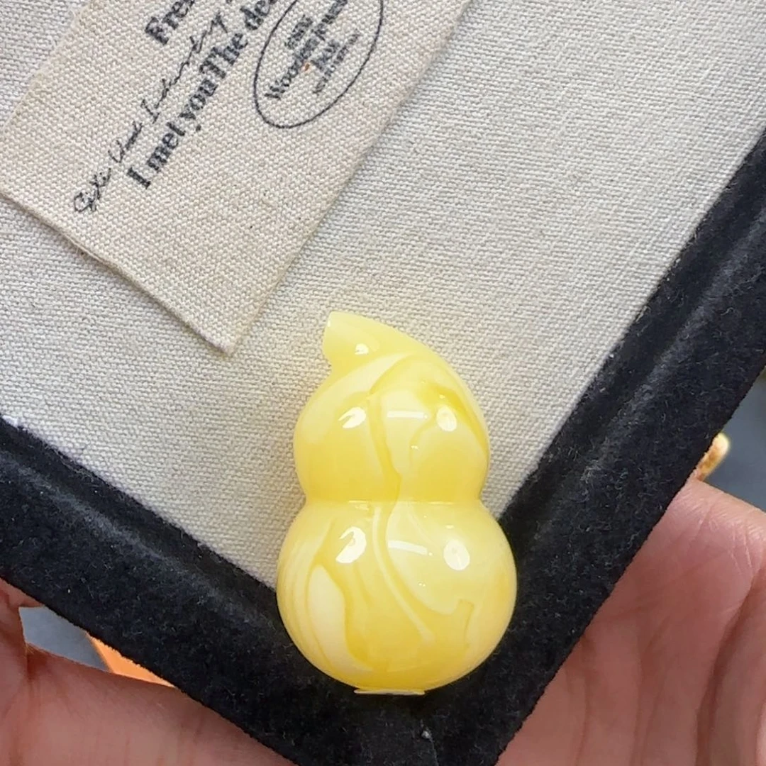 未镶嵌琥珀裸石2222