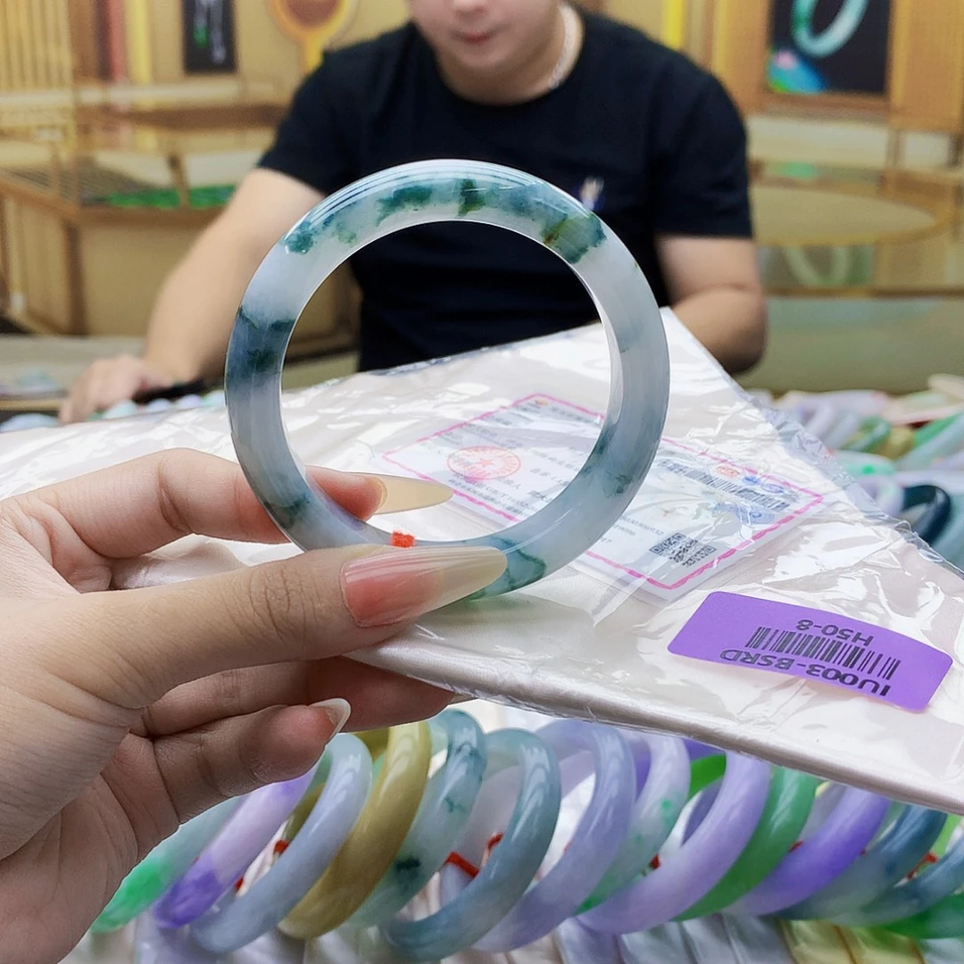 翡翠未镶嵌手镯bb