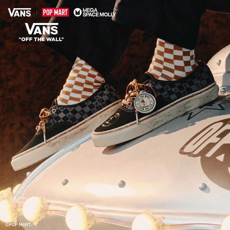 Vans范斯官方Vans x SPACEMOLLY联名Authentic泡泡玛特板鞋EGAQ3Y