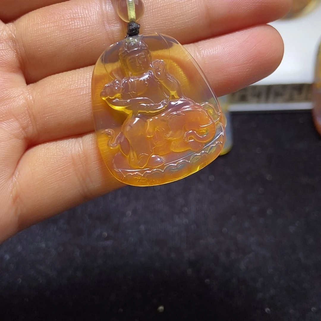 琥珀颈饰未镶嵌缅甸天然琥珀吊坠