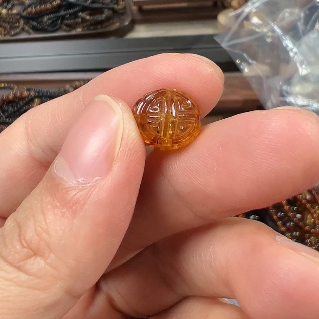 裸石琥珀未镶嵌嘿**瑞