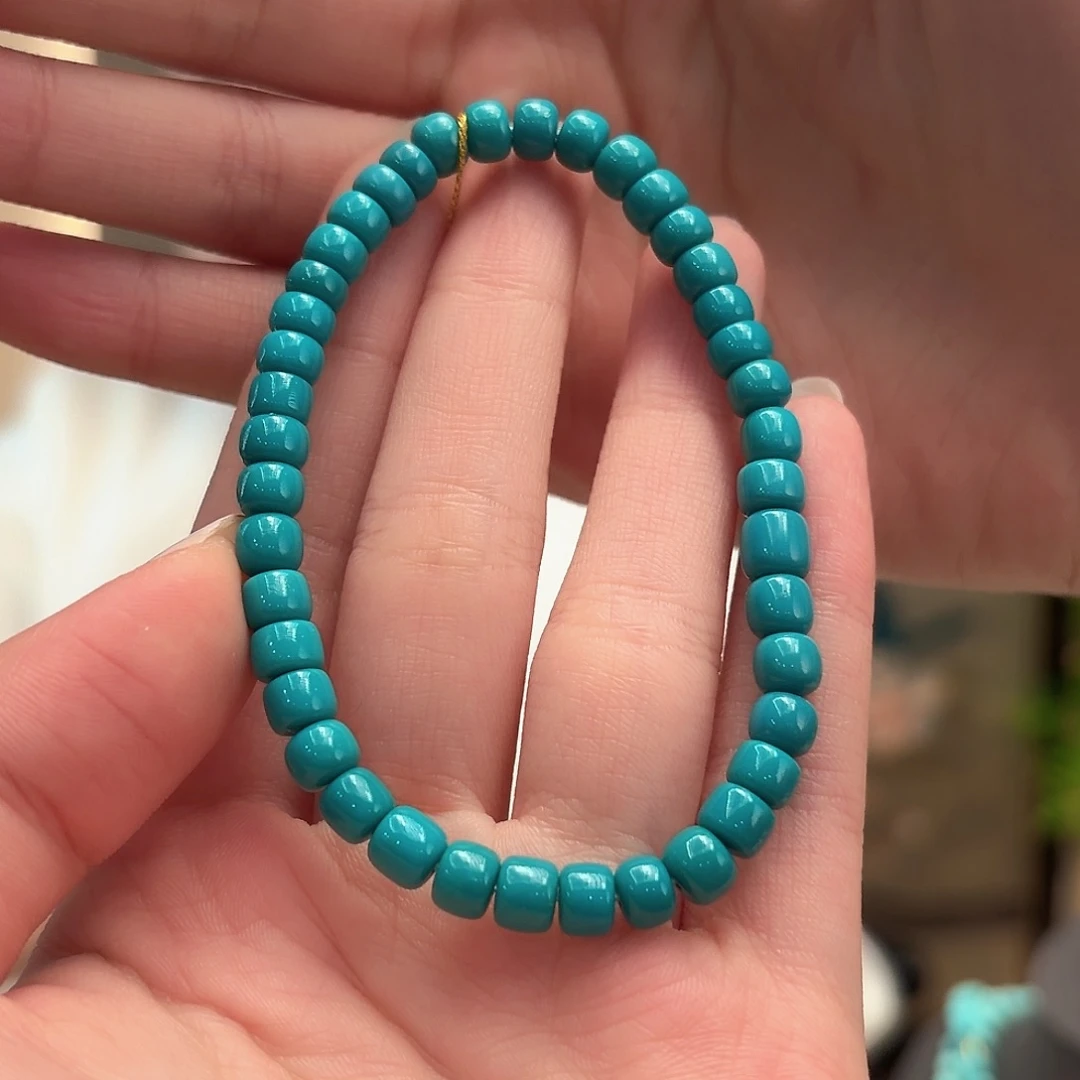 绿松石未镶嵌颈饰