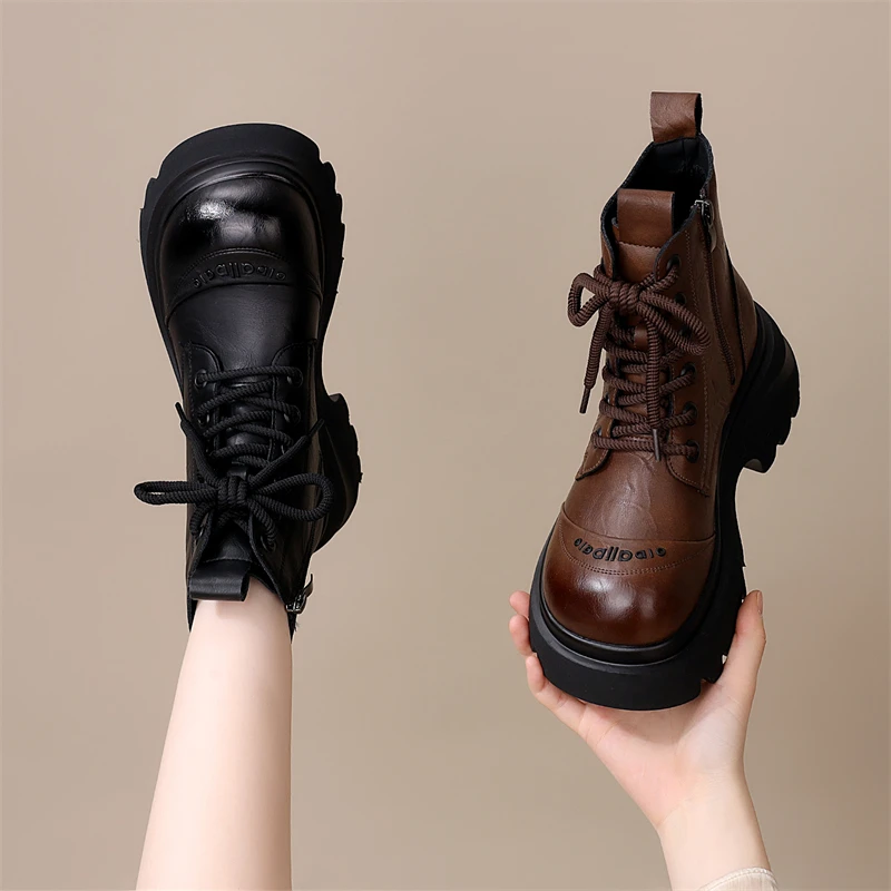 英伦风厚底瘦瘦短靴女2025秋冬新款增高显脚小软底轻便休闲马丁靴