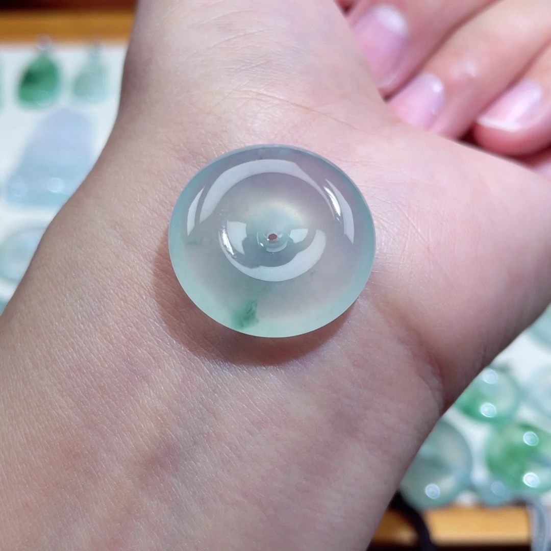 翡翠未镶嵌颈饰扣子