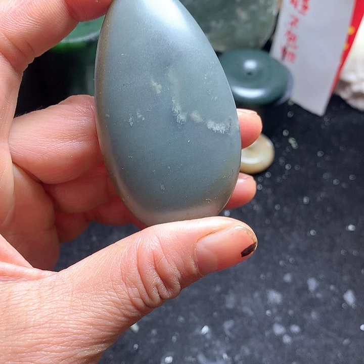 和田玉（糖玉）未镶嵌珠宝奇石